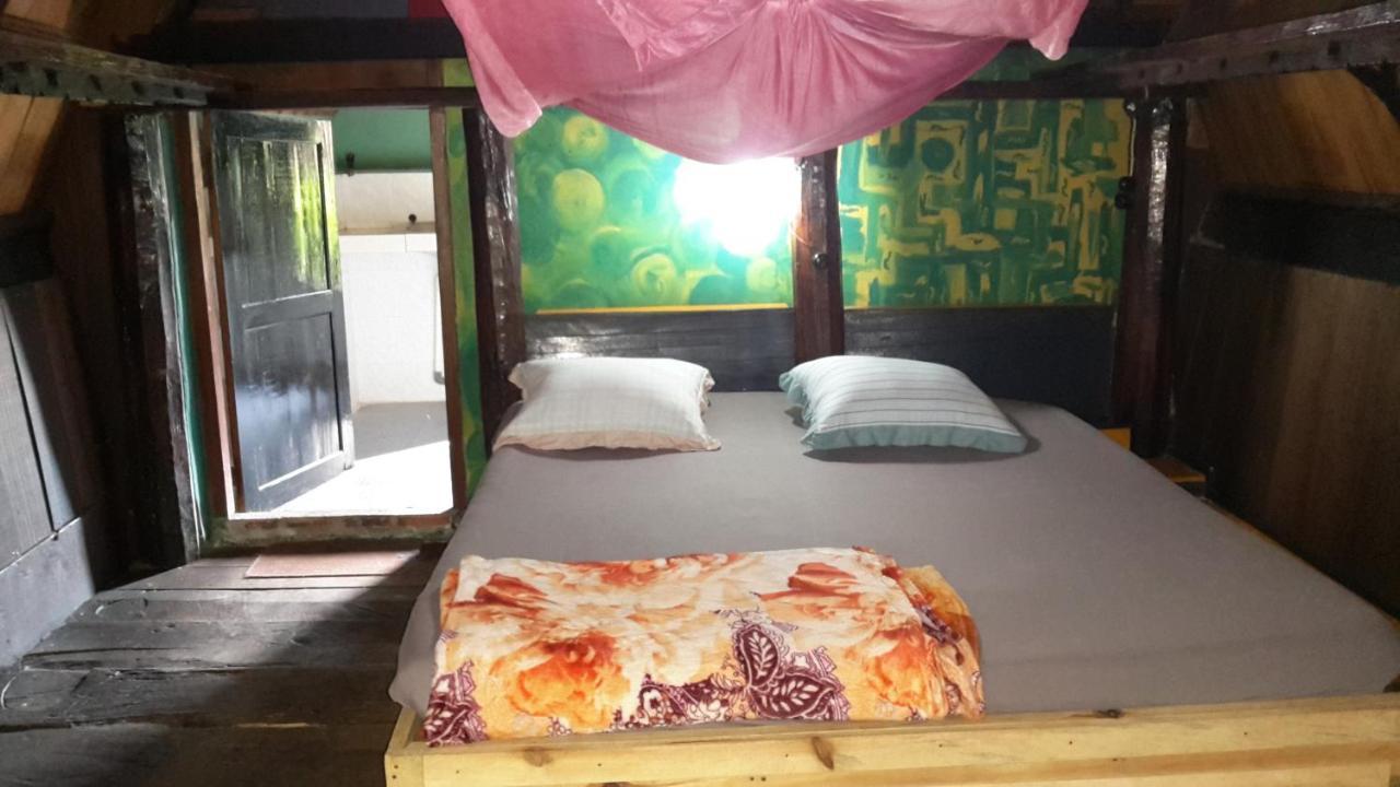 Liberta Homestay Tuk Tuk Exterior photo