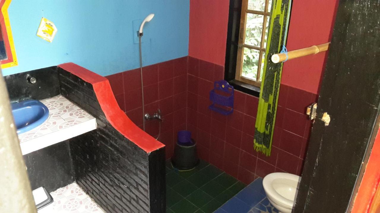 Liberta Homestay Tuk Tuk Exterior photo