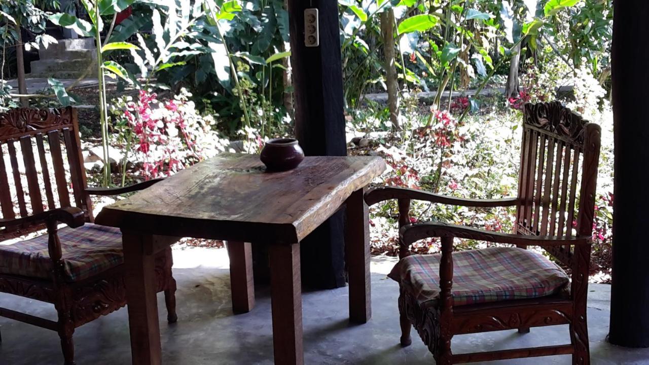 Liberta Homestay Tuk Tuk Exterior photo